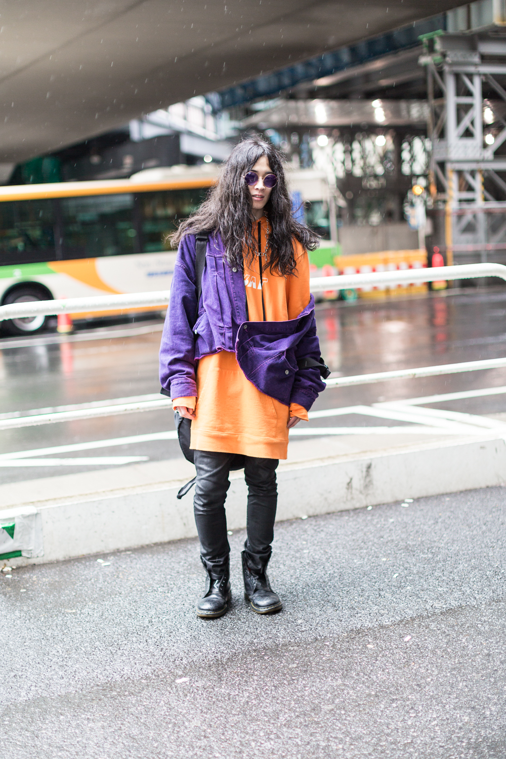 Phong cách đường phố quái tính tại Tuần lễ thời trang Tokyo Thu-Đông 2018 (21)