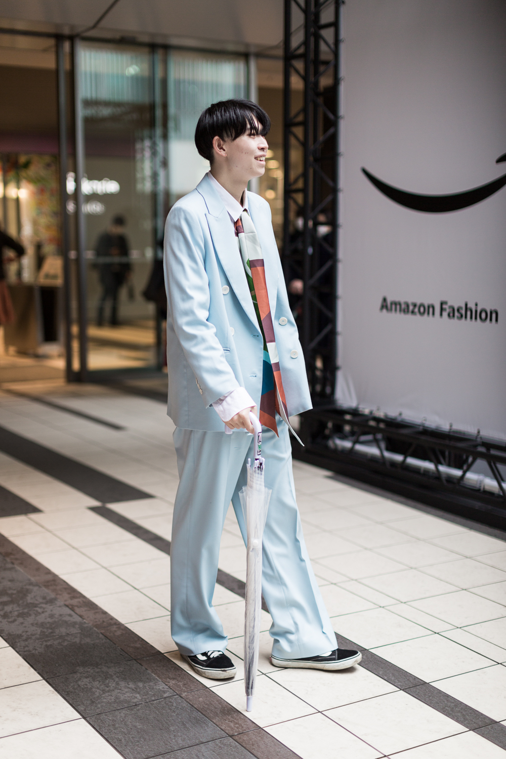 Phong cách đường phố quái tính tại Tuần lễ thời trang Tokyo Thu-Đông 2018 (30)