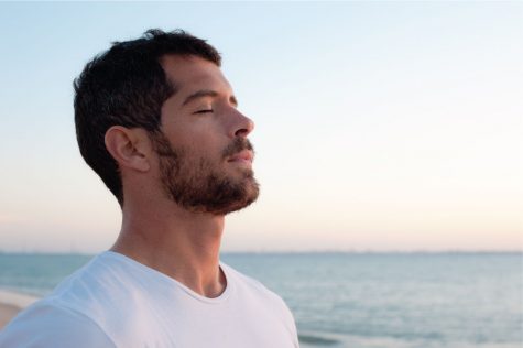 Đường dẫn tốt nhất dành cho không khí tiến vào cơ thể chí là đường lỗ mũi. Photo: Menshealth