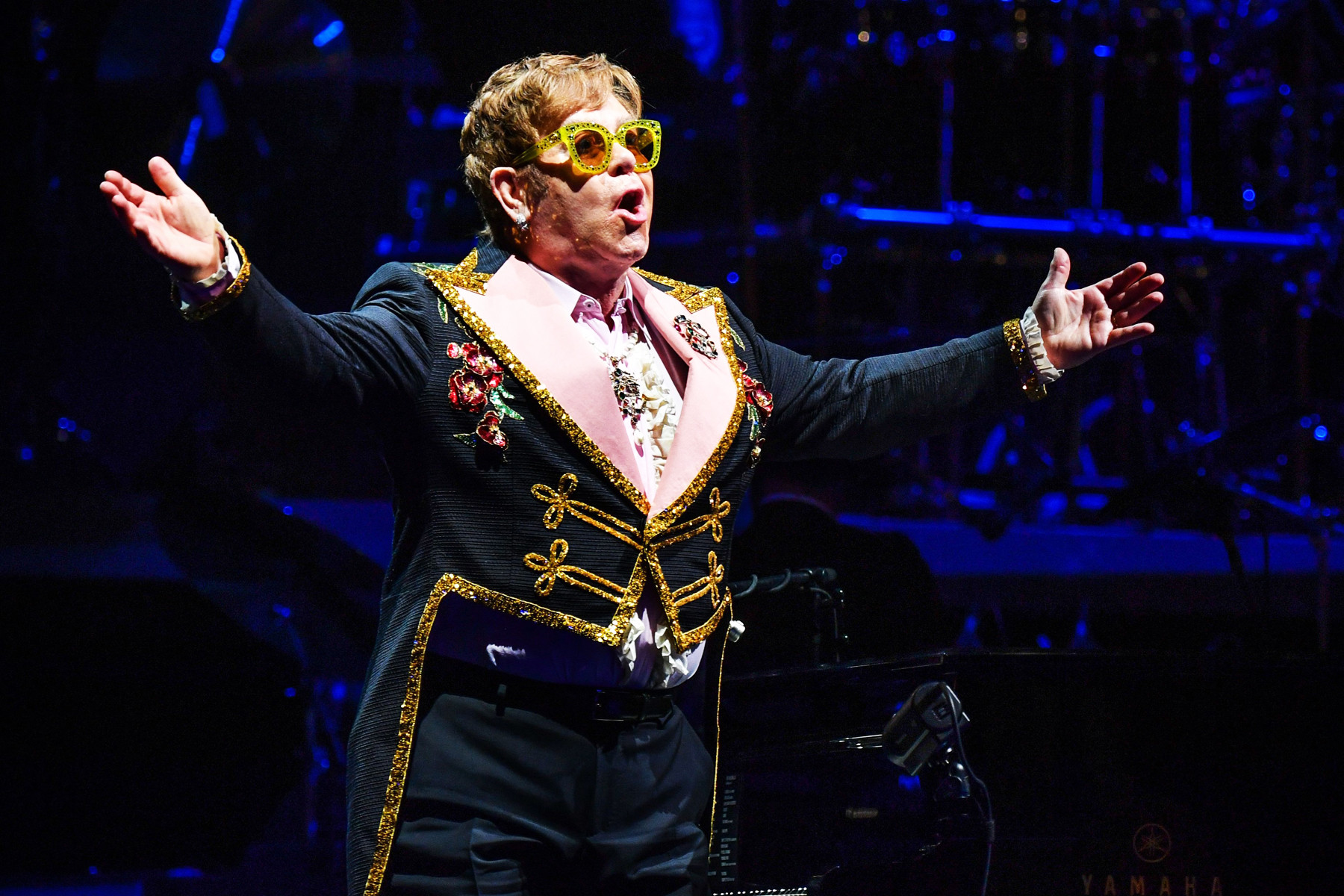 Elton John: Sứ mệnh truyền cảm hứng của người tiên phong