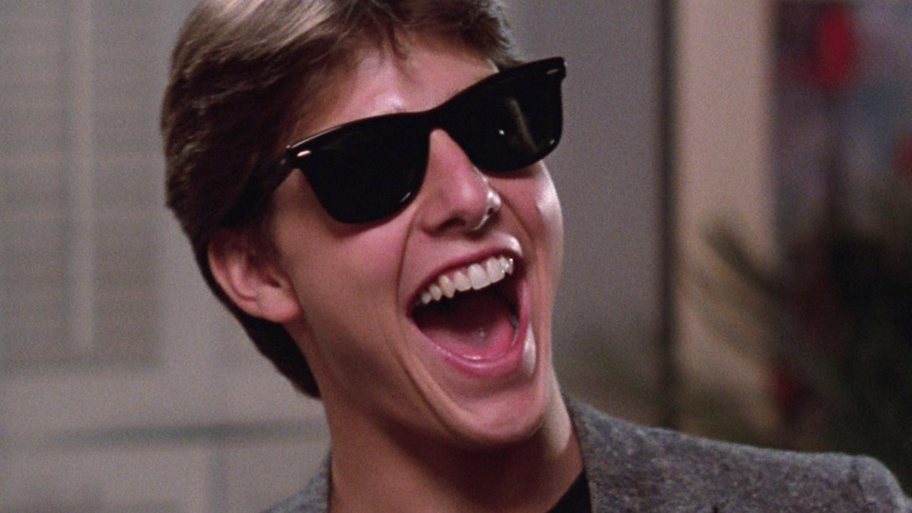Tom cruise đeo mắt kính rayban wayfarer