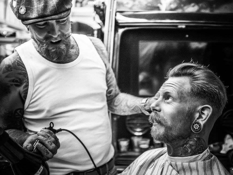 Tạo kiểu tóc nam Undercut với 5 bước đơn giản