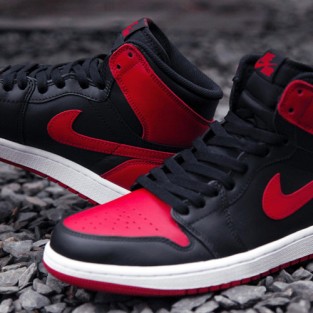 20 kiểu giày sneaker nam hot năm 2015 - Sản phẩm Retro Sport Nike Air Jordan 1 - elleman.