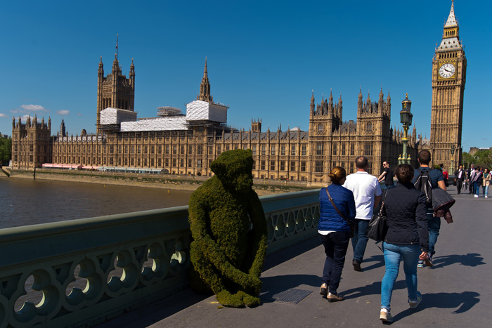 The Body Shop Transforms Westminster Bridge To Raise Awareness Of Bio-Bridges
