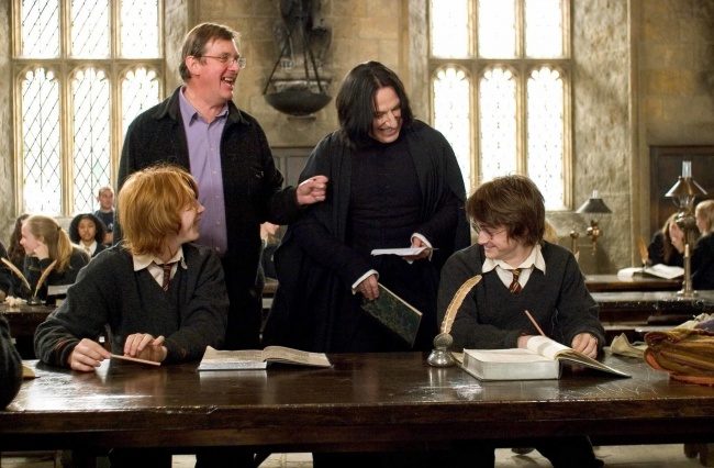 30-khoảnh-khắc-hậu-trường-từ-những-phim-điện-ảnh-nổi-tiếng_ellevietnam1