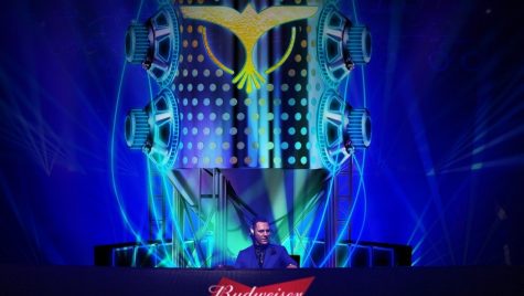 bung no am nhac cung bia Budweiser & Tomorrowland - Tiesto - elle man