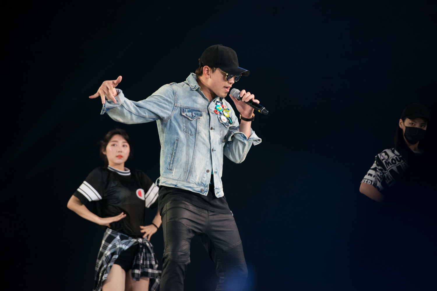 bi-rain-phong-cach-thoi-trang-nam-tinh-elle-man