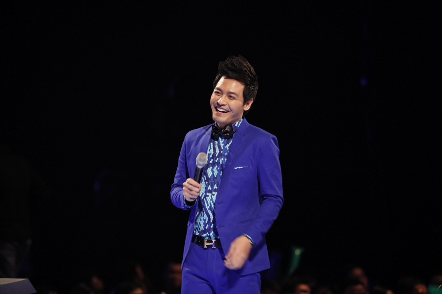 phong-cach-thoi-trang-mc-phan-anh-featured-image-elle-man