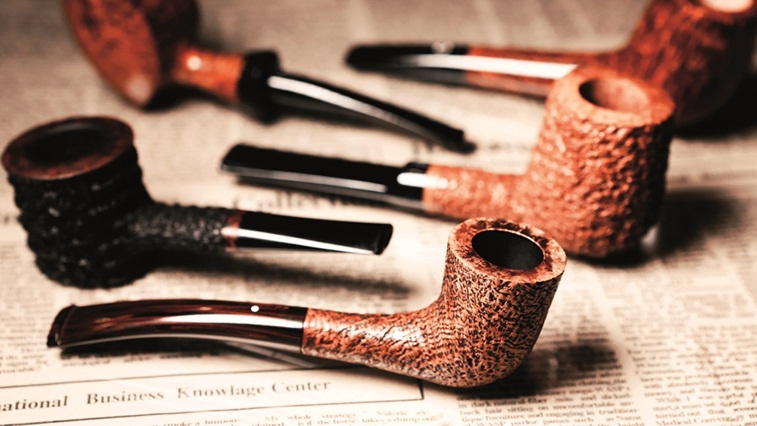 Hút thuốc tẩu – Ngậm trên môi cả một nghệ thuật