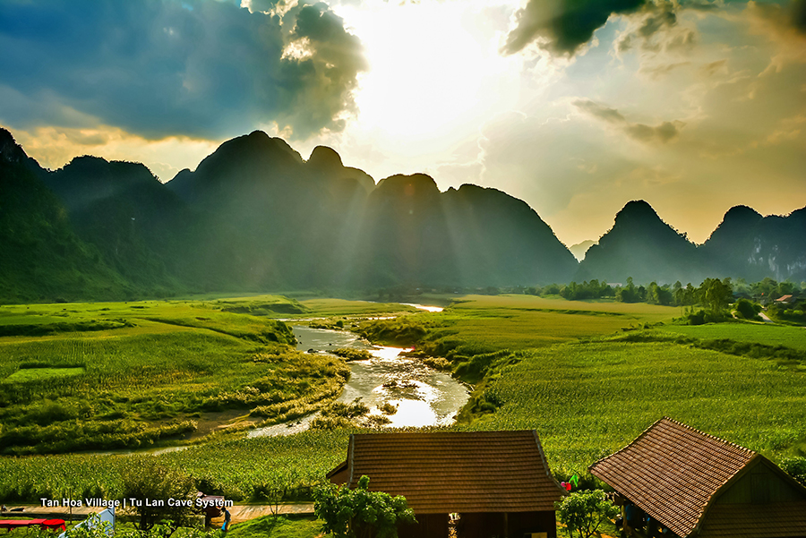 Kong Dao Dau Lau - Quang Binh Tan Hoa village - elle man 21