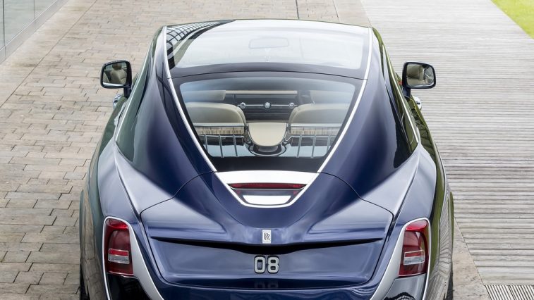 xe hoi rolls-royce sweptail - elle man 3