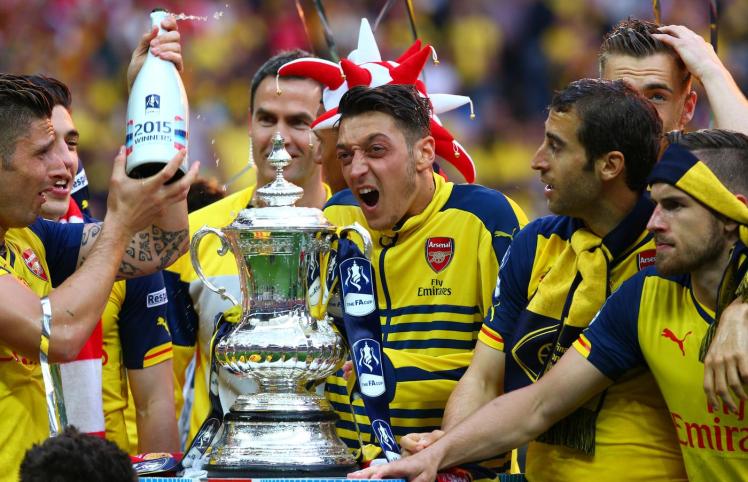 Mesut Ozil Metro
