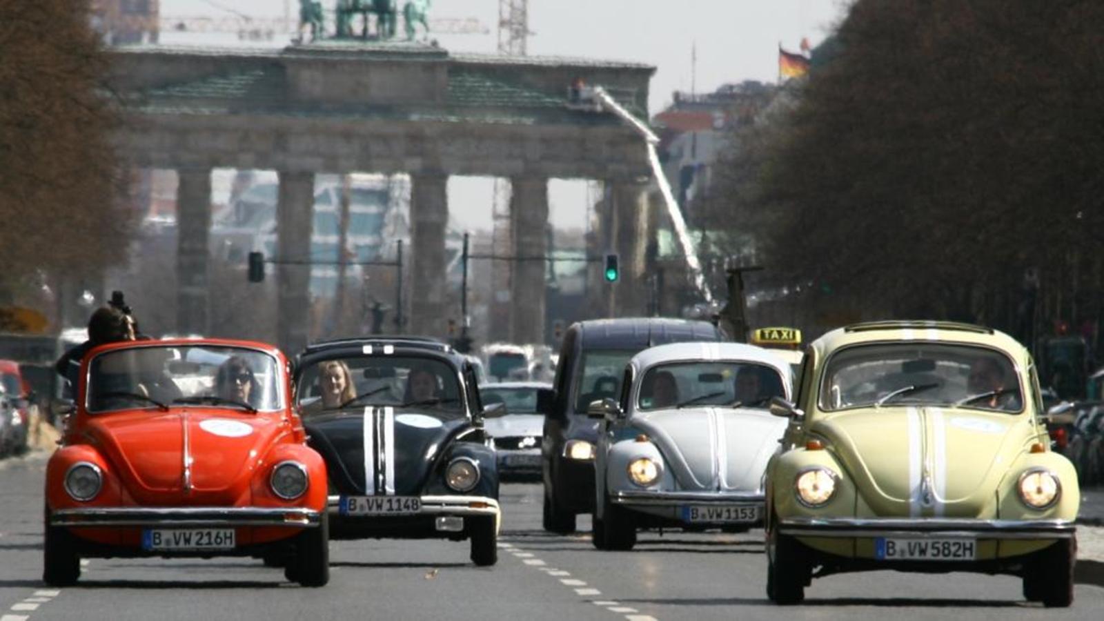 xe con bọ the beetle volkswagen - elle man 1