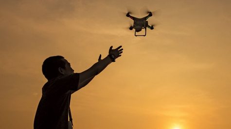 máy quay drone elle man re