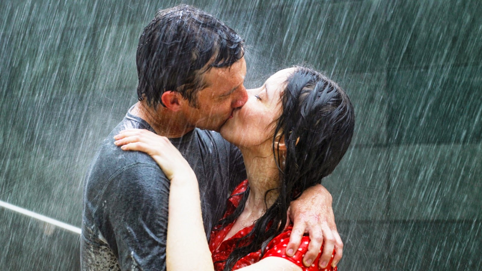 Làm thế nào để tình nhân có một nụ hôn đẹp?