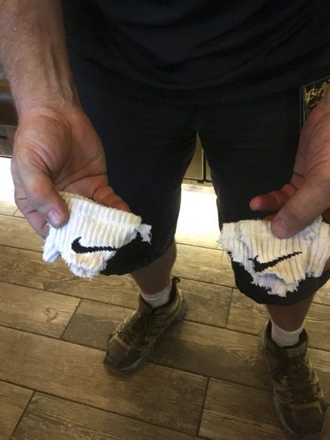 Người Mỹ phẫn nộ Colin Kaepernick, thương hiệu Nike bội thu