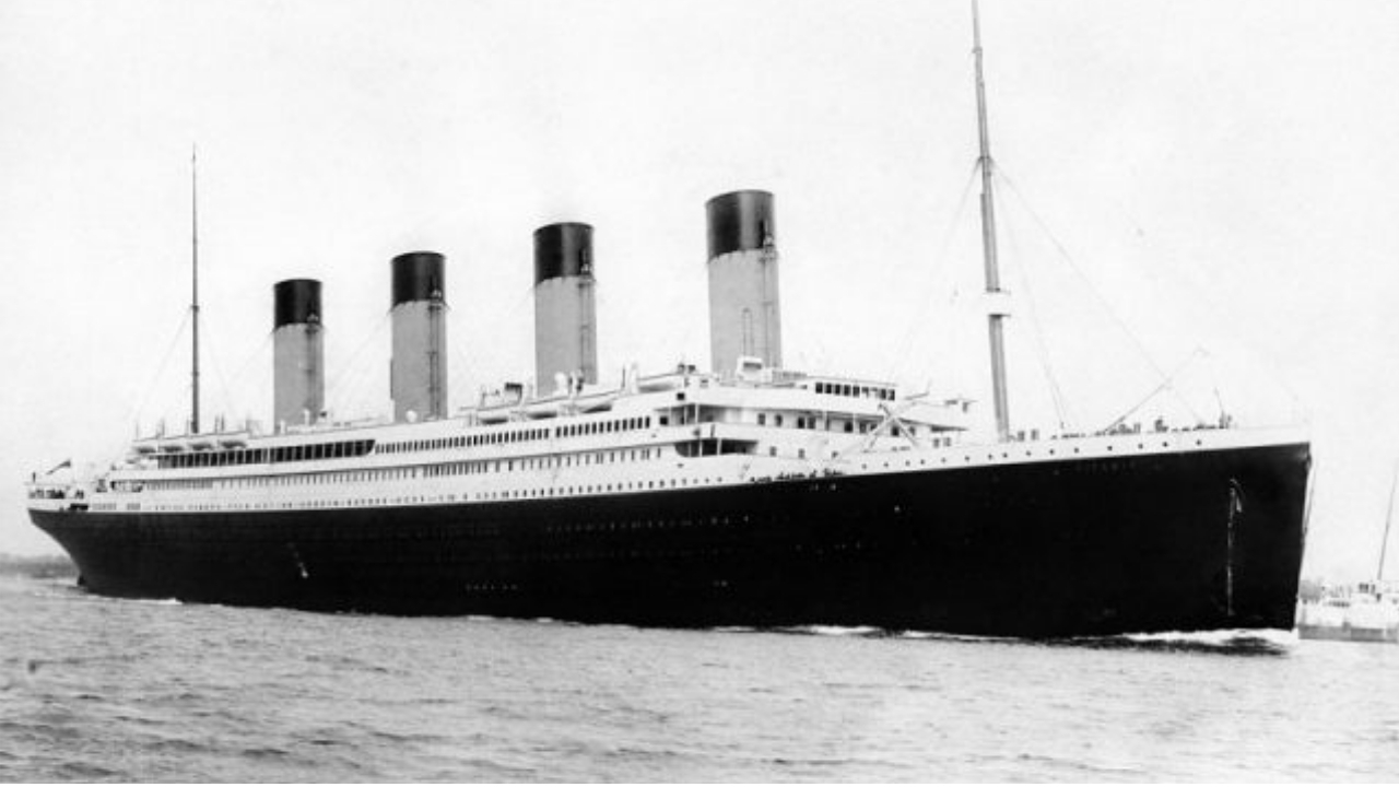 con tau titanic - elle man - featured image