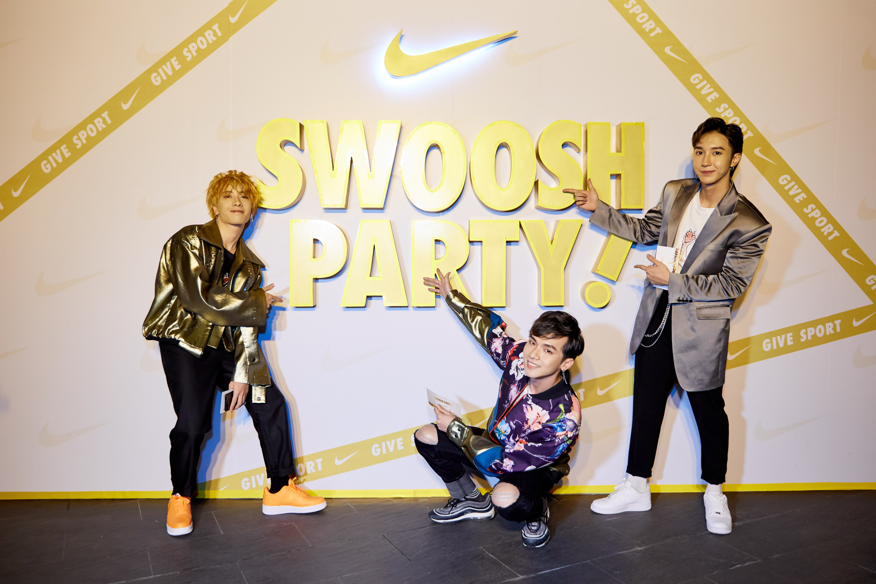 Swoosh party Nike Vietnam - elle man