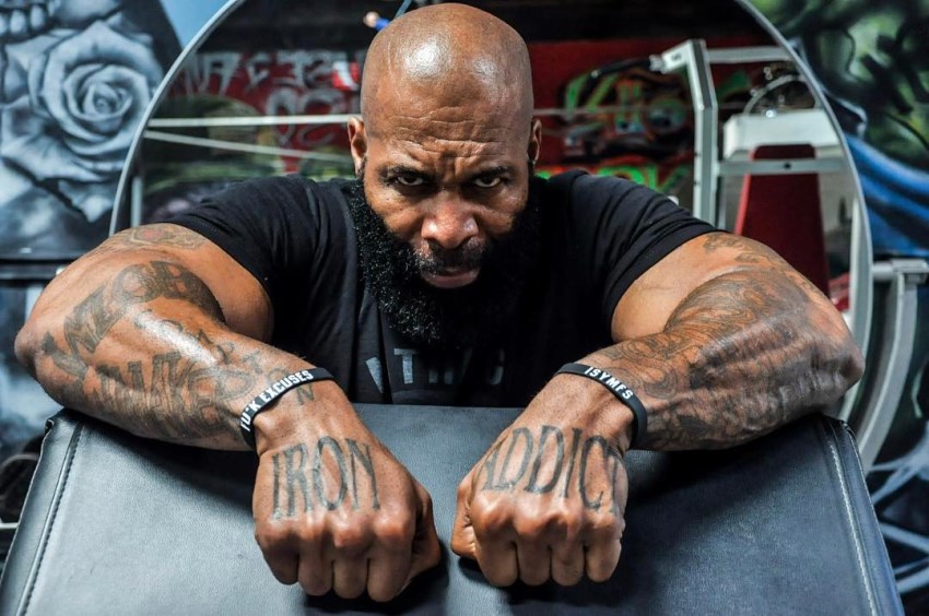 Quái vật thể hình CT Fletcher: Một cuộc đời giông bão