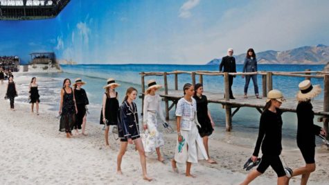 top san runway nha thiet ke karl lagerfeld cho chanel feat