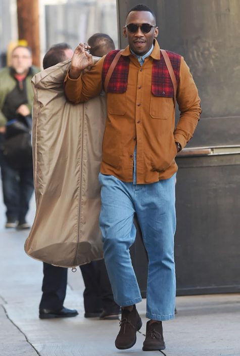 phong cach thoi trang mahershala ali elle man 6