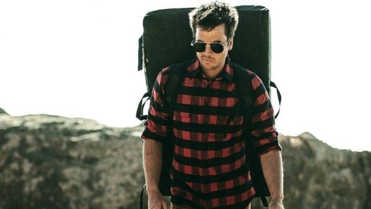 ao so mi flannel nam - elle man feature