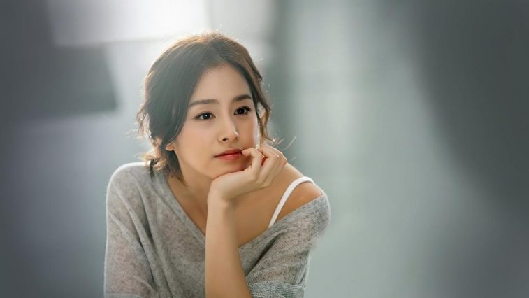 Kim Tae Hee - elle man featured image
