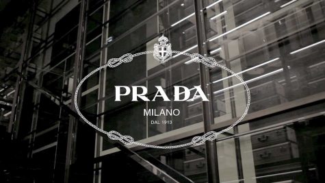 logo thương hiệu prada feature