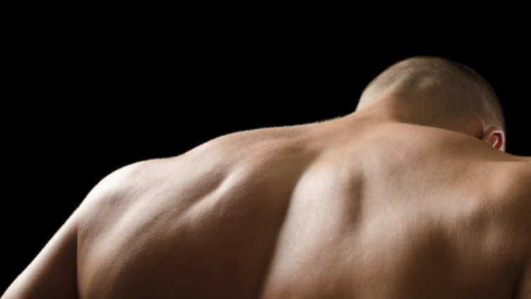lông lưng elle man lưng người đàn ông