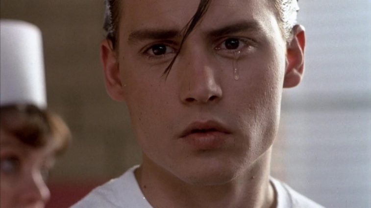 cam thay met moi khi khoc - johnny depp cry - elle man