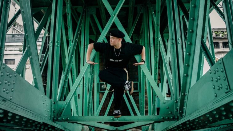 phong van MT Pop - elle man feature 1