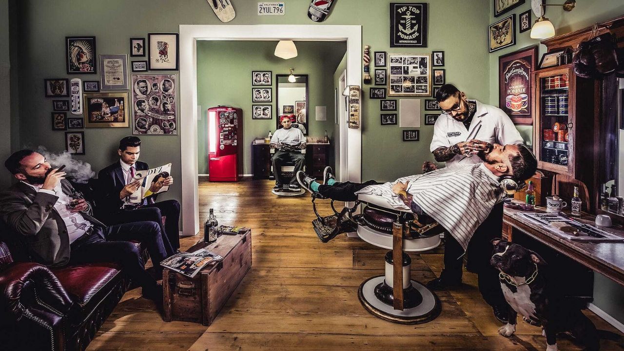 mui nuoc hoa nam tinh barbershop - elle man feature 1