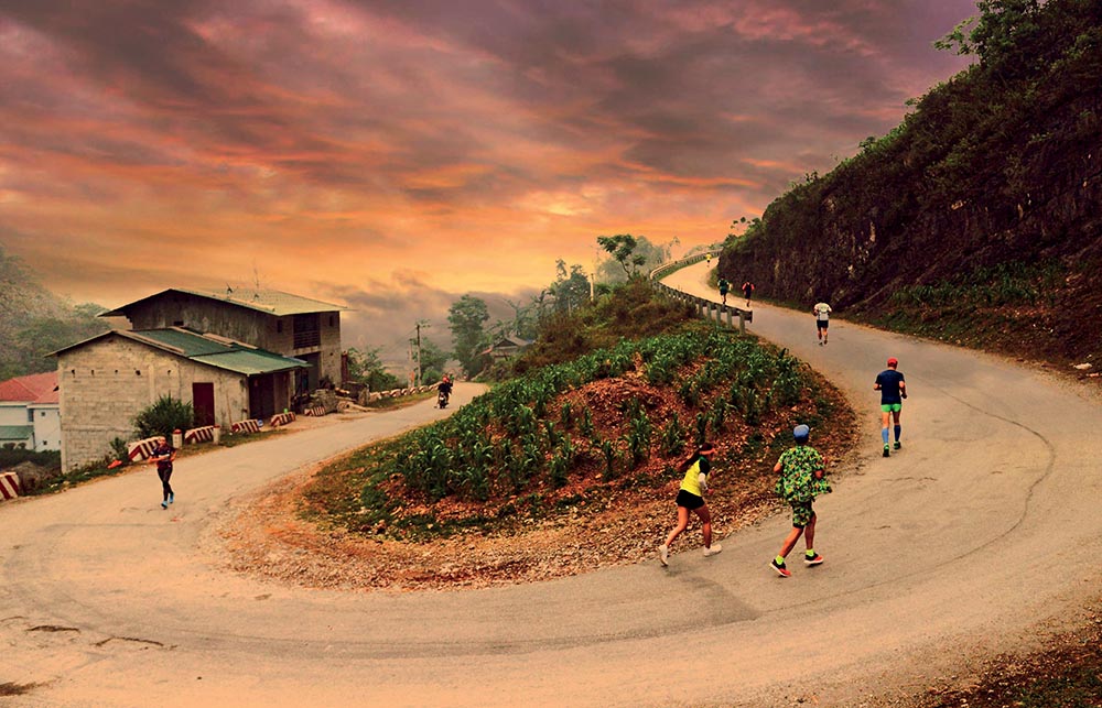 chay bo marathon - ha giang discovery marathon - elle man