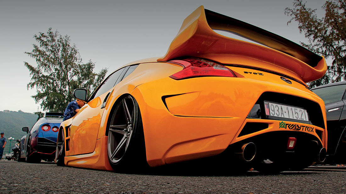 xe the thao nhat ban Nissan 370Z - elle man feature