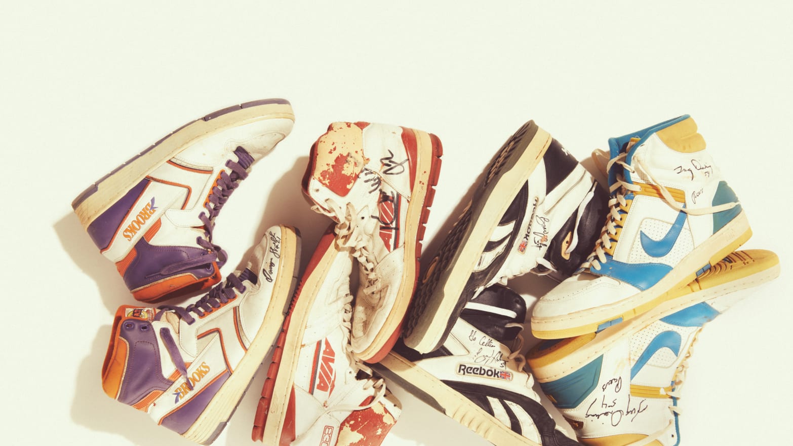 featured-giay-sneaker-elleman-0220