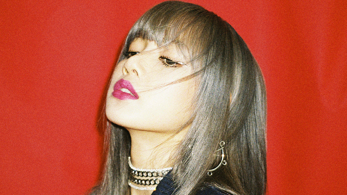 sinh nhat lisa (blackpink) - elle man feature