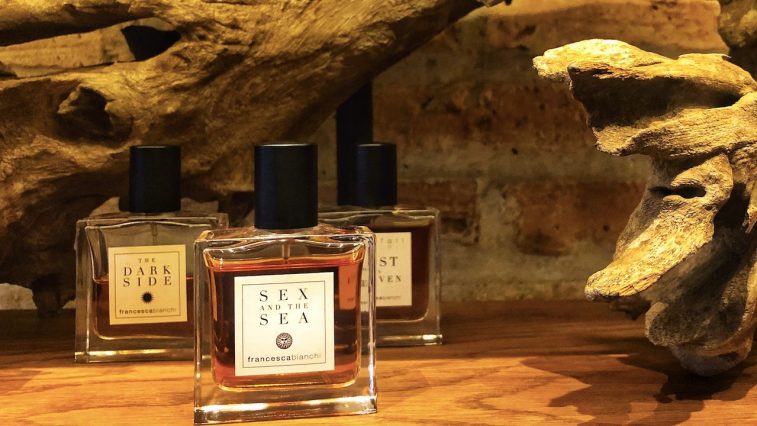 bìa viinriic niche perfume