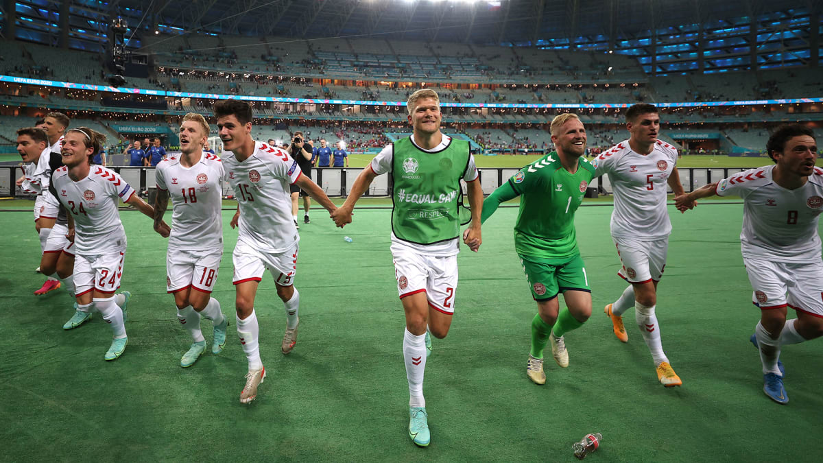 Đan Mạch ăn mừng chiến thắng tại Tứ Kết Euro 2020