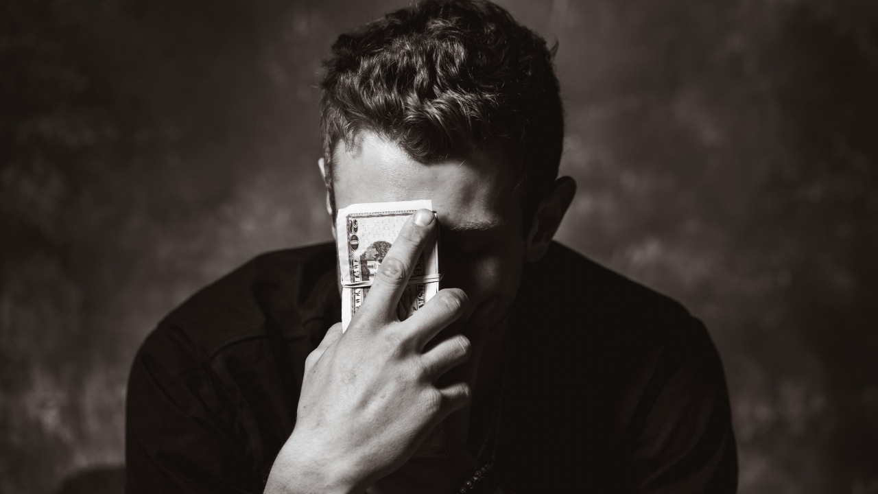 Lý do tâm lý ẩn sau vấn đề tiền bạc của bạn Travis Essinger Unsplash