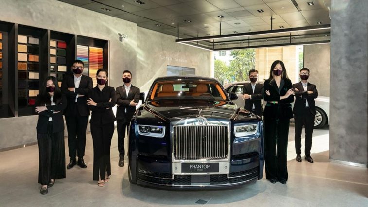 Rolls-Royce Motor Cars showroom - elle man cover