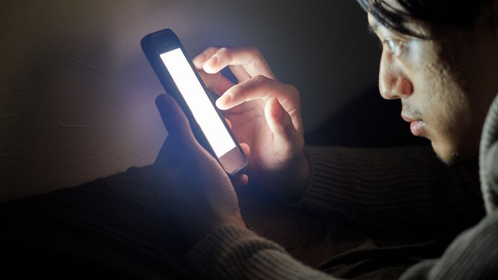 Ánh sáng xanh và những tác hại khôn lường