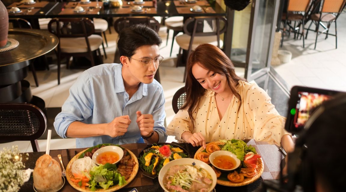yêu nhầm bạn thân