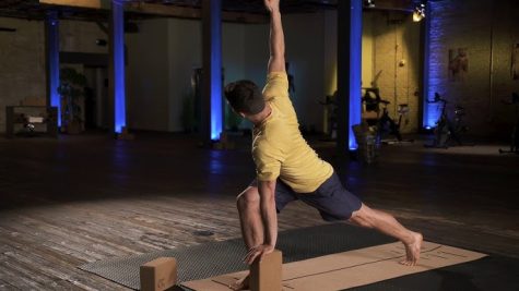 Động tác Lunge Twist