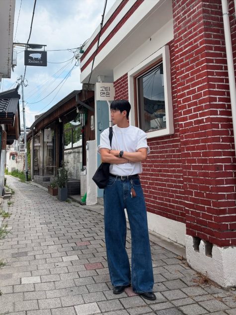 Quần jeans ống loe
