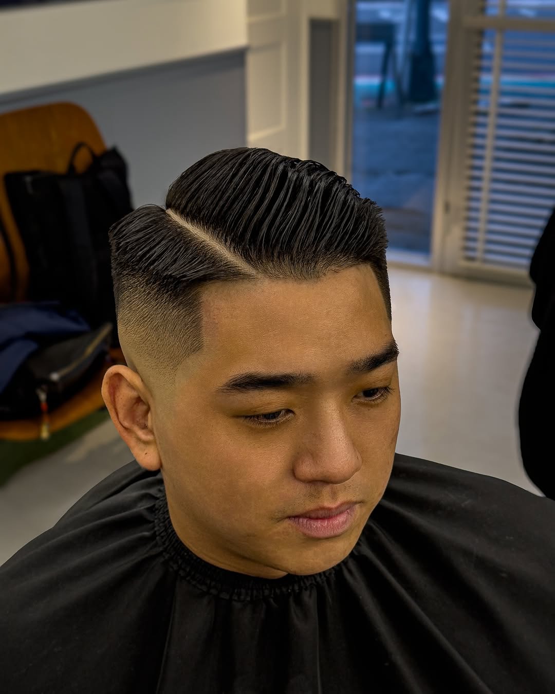 Side part với mide fade
