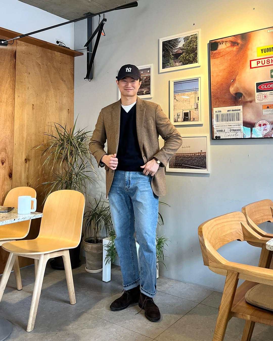 Quần jeans và blazer