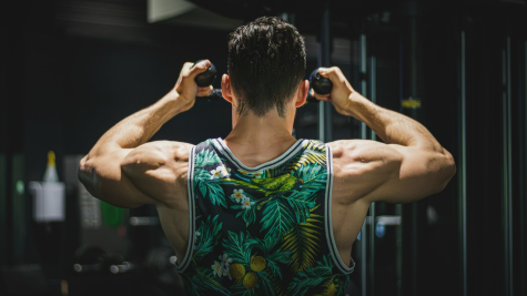 8 bài tập giúp bạn có một đôi vai rộng