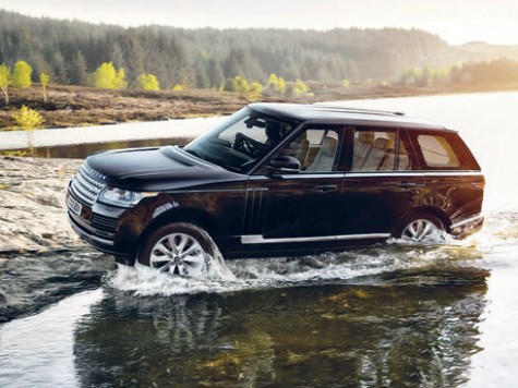 Nên chọn xe thể thao SUV hay sedan khi du lịch?