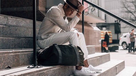 Cách phối màu quần áo với xu hướng Off-white