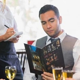 Cách ăn uống lịch sự nam giới nên chú ý khi dùng bữa